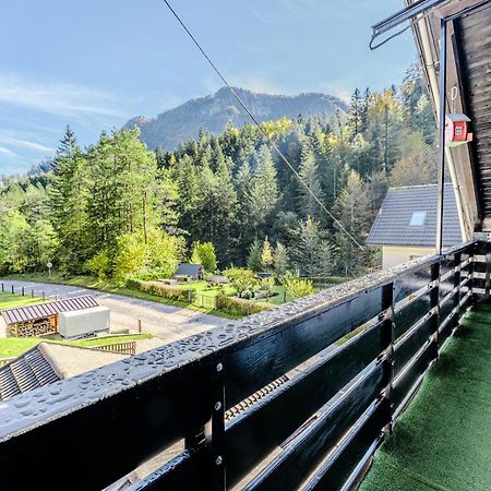 Idyllic Triglav Forest Retreat - Alps, Trails, Lakes, Falls モイストラナ エクステリア 写真