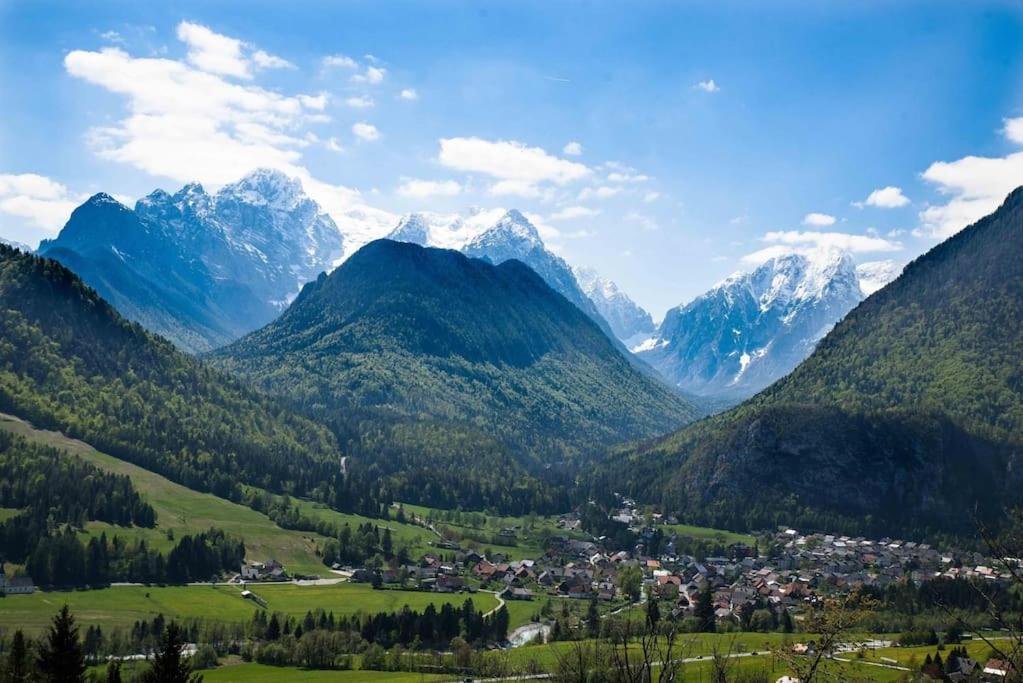 Idyllic Triglav Forest Retreat - Alps, Trails, Lakes, Falls モイストラナ エクステリア 写真